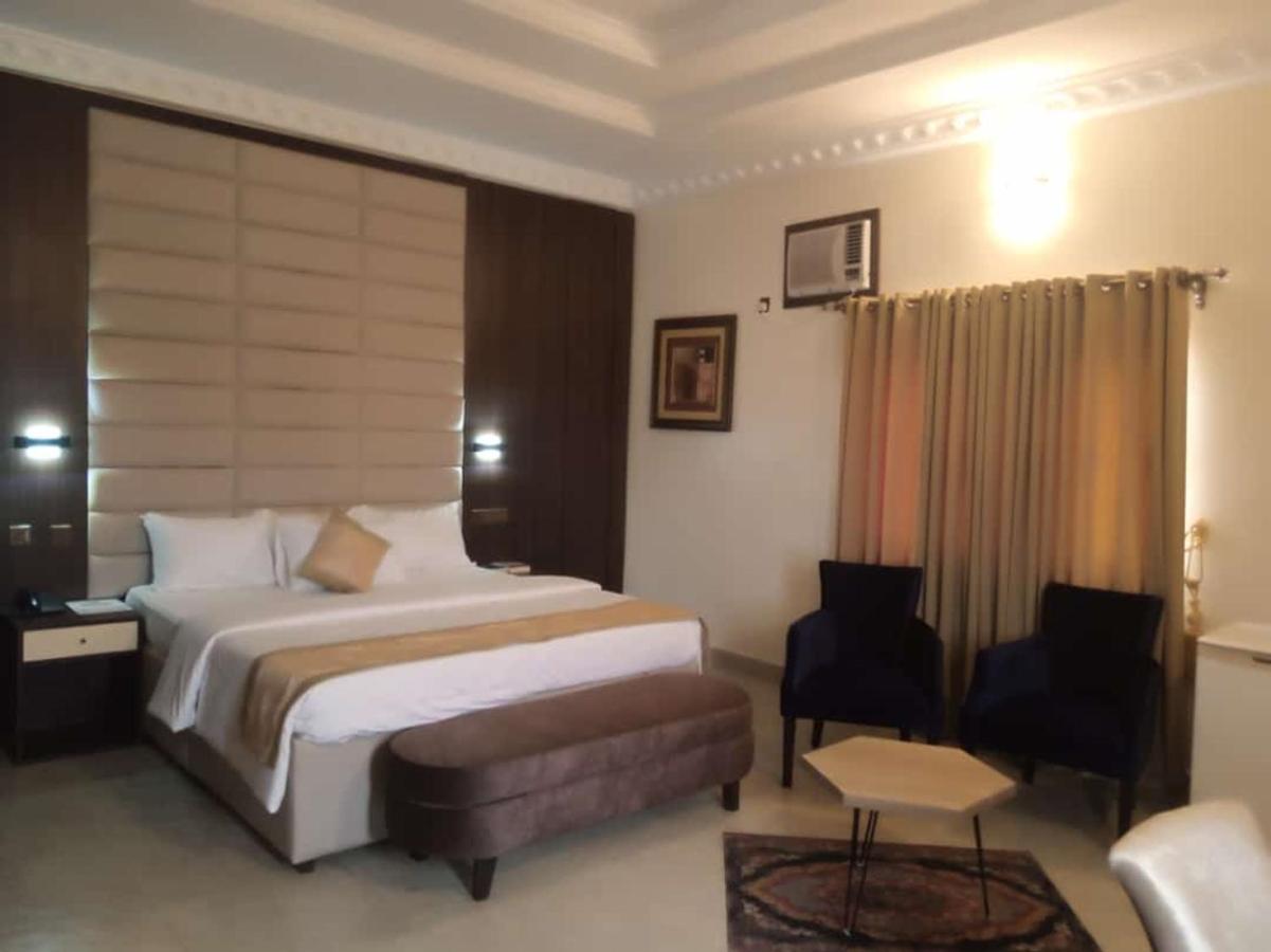 Roban Hotels Limited إينوجو المظهر الخارجي الصورة