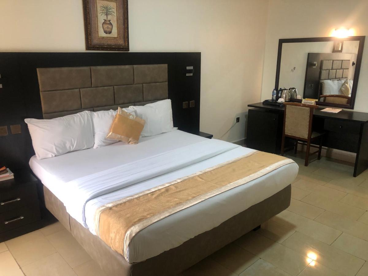Roban Hotels Limited إينوجو المظهر الخارجي الصورة