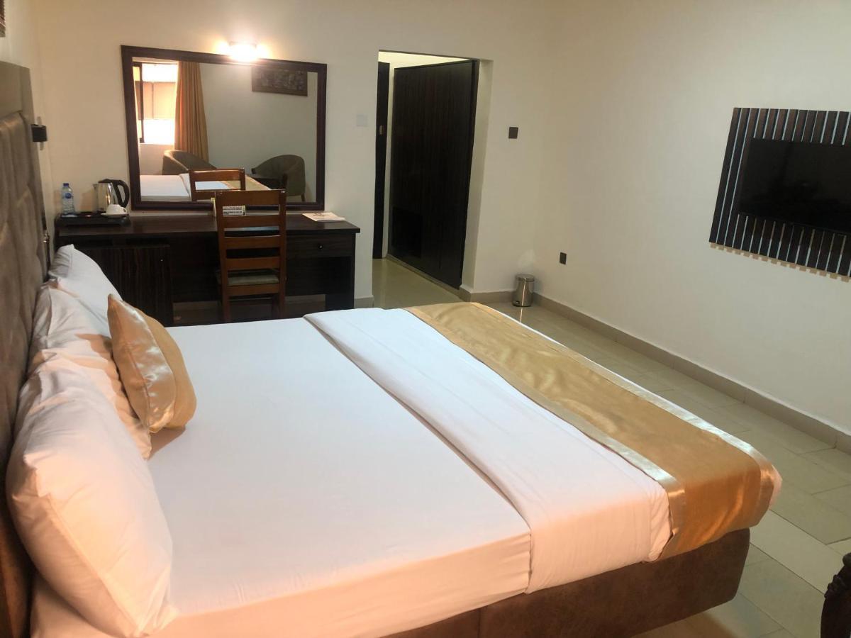 Roban Hotels Limited إينوجو المظهر الخارجي الصورة